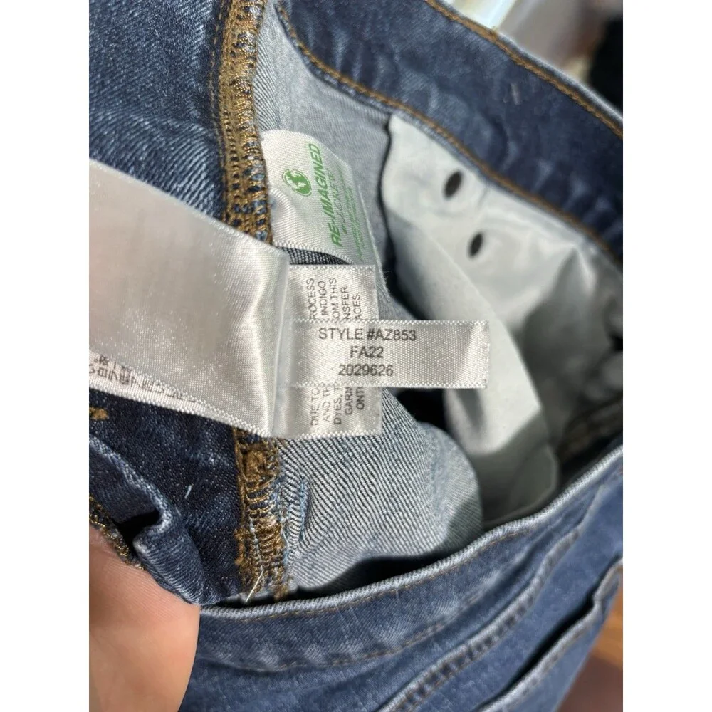 J. Crew sits waist
